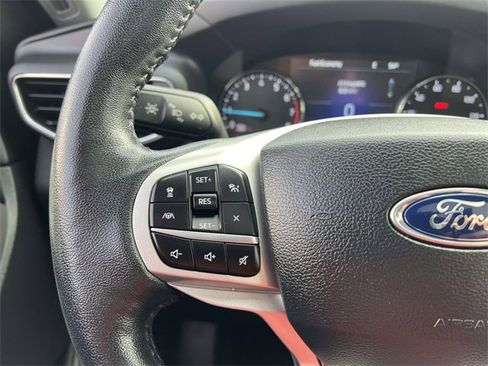 Certified 2022 Ford Explorer Limited w/ Equipment Group 301A image 15
