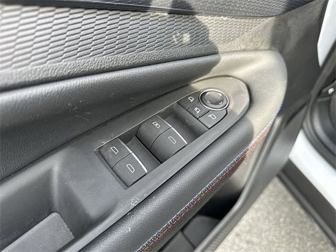 Used 2024 Chevrolet Blazer EV RS image 15