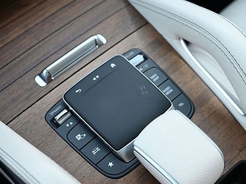 Certified 2024 Mercedes-Benz GLE 450 4MATIC image 24