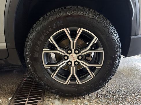 Certified 2024 GMC Acadia AT4 w/ Luxury Package image 10