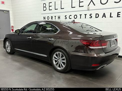 Used 2013 Lexus LS 460 w/ Comfort Pkg RWD image 9