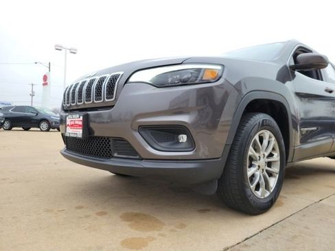 Used 2019 Jeep Cherokee Latitude Plus w/ Cold Weather Group image 28