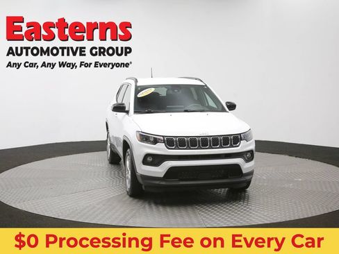 Used 2024 Jeep Compass Latitude AWD/4WD image 51