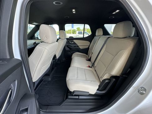 Certified 2024 Chevrolet Traverse LS w/ Safety Package FWD image 23