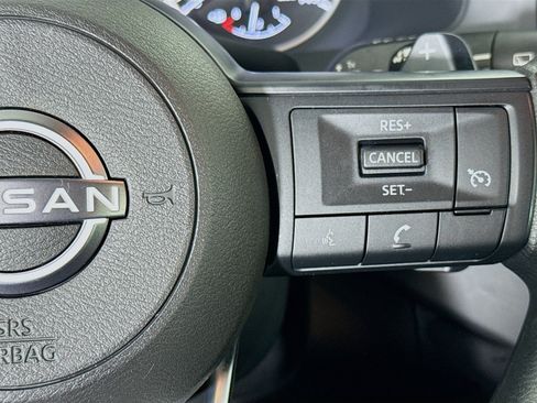 Used 2024 Nissan Pathfinder S FWD image 14