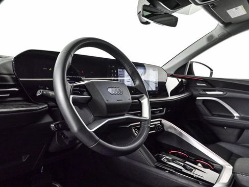 Certified 2025 Audi Q5 Premium w/ Premium Plus AWD/4WD image 10