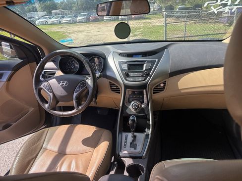 Used 2013 Hyundai Elantra Limited FWD image 12
