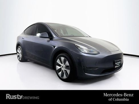 Used 2023 Tesla Model Y Long Range AWD/4WD image 1