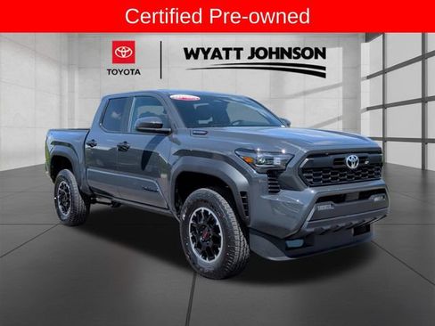 Used 2025 Toyota Tacoma TRD Off-Road AWD/4WD image 6