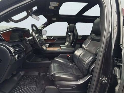 Used 2020 Lincoln Navigator Reserve AWD/4WD image 17
