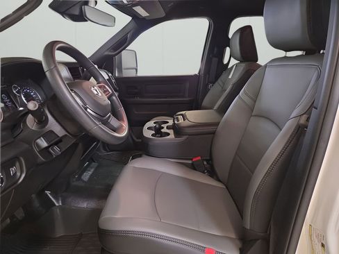 New 2026 RAM 2500 Tradesman AWD/4WD image 10