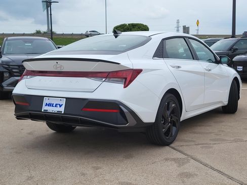 New 2026 Hyundai Elantra SEL Sport Premium FWD image 5