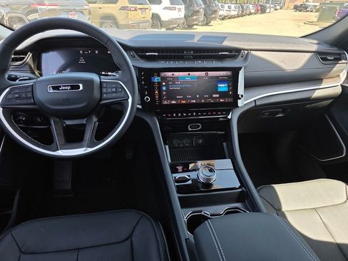 New 2026 Jeep Grand Cherokee Limited image 10