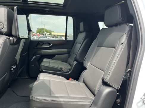 New 2026 GMC Yukon XL Denali w/ Denali Reserve Package AWD/4WD image 12