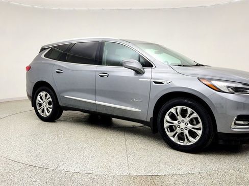 Used 2019 Buick Enclave Avenir FWD image 3