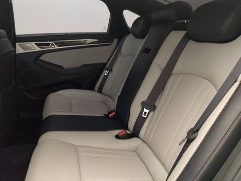 Used 2019 Genesis G80 3.3T Sport RWD image 18