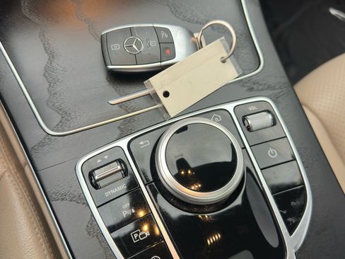 Used 2020 Mercedes-Benz C 300 4MATIC Sedan image 25