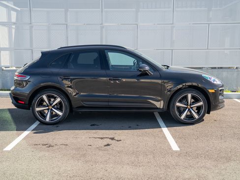 New 2026 Porsche Macan AWD/4WD image 8