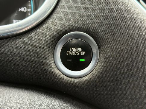 Used 2017 Chevrolet Malibu LT image 21