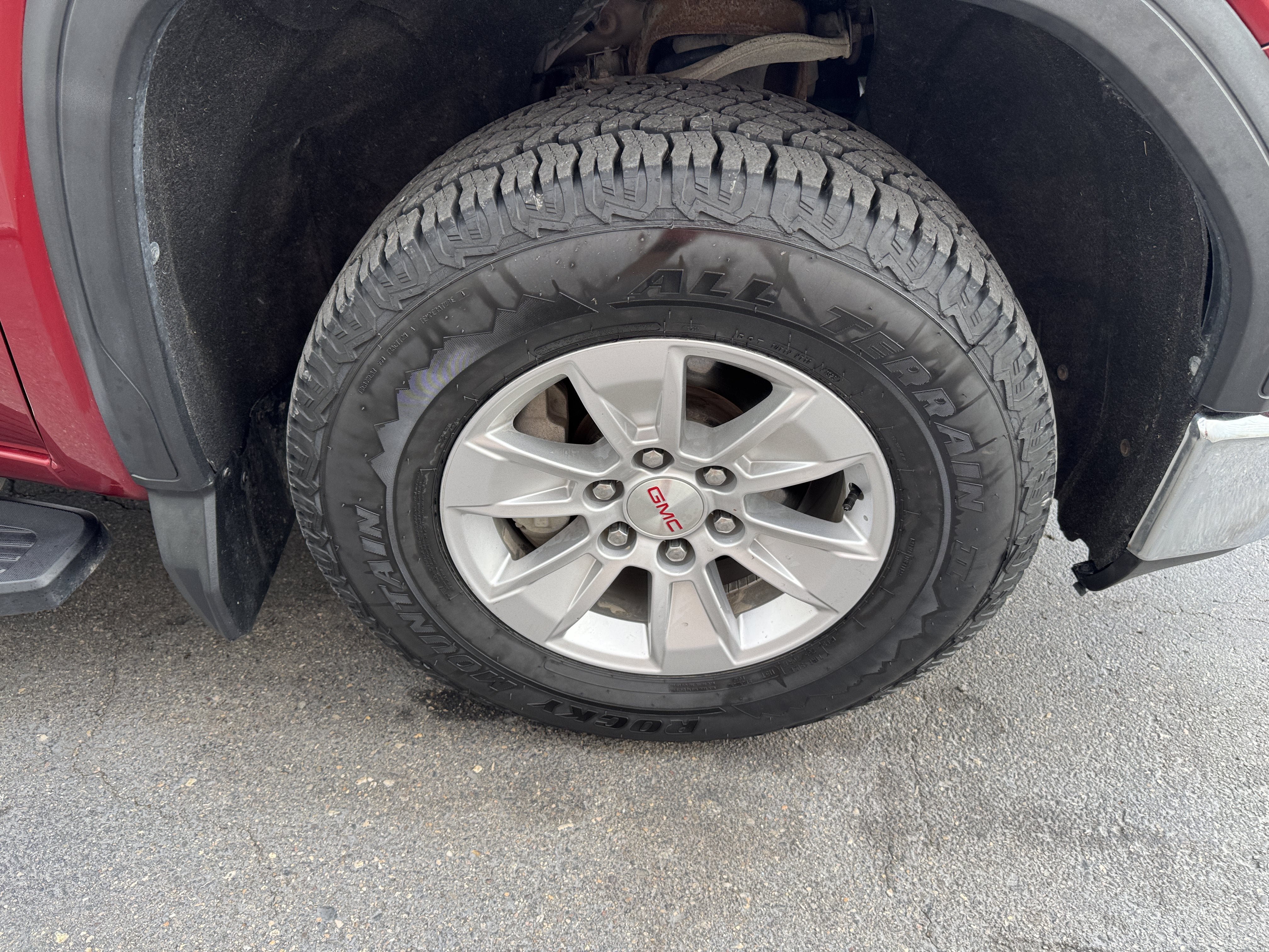 Used 2019 GMC Sierra 1500 SLE w/ SLE Value Package AWD/4WD image 39