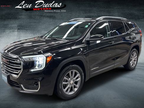 Certified 2024 GMC Terrain SLT w/ Infotainment Package II image 2