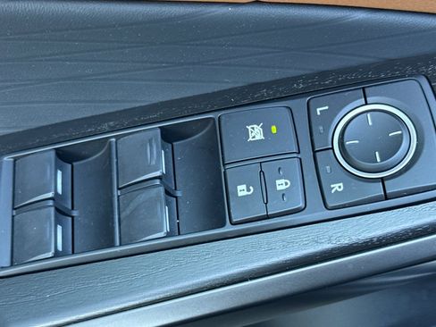 Certified 2023 Lexus IS 300 w/ Premium Package image 13