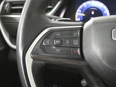 Used 2023 Jeep Grand Cherokee Limited w/ Luxury Tech Group II image 36