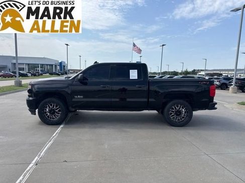 Used 2018 Chevrolet Silverado 1500 Custom w/ Texas Edition AWD/4WD image 3