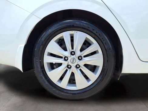 Used 2024 Nissan Sentra S FWD image 20