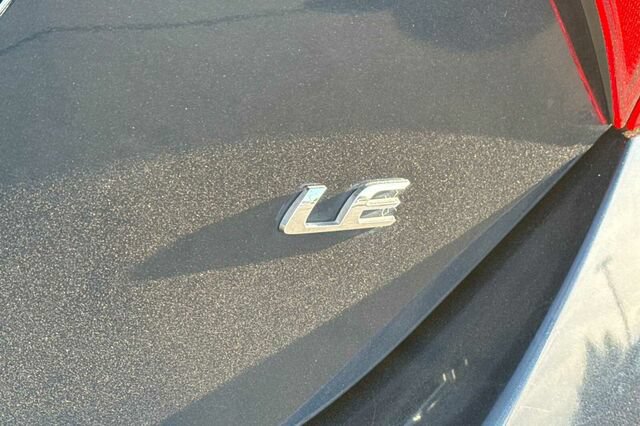 Used 2017 Toyota Corolla LE w/ Carpet Mat Package (TMS) FWD image 24