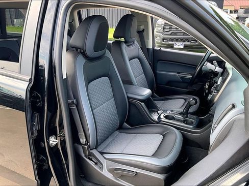 Used 2021 Chevrolet Colorado Z71 w/ Safety Package RWD image 7