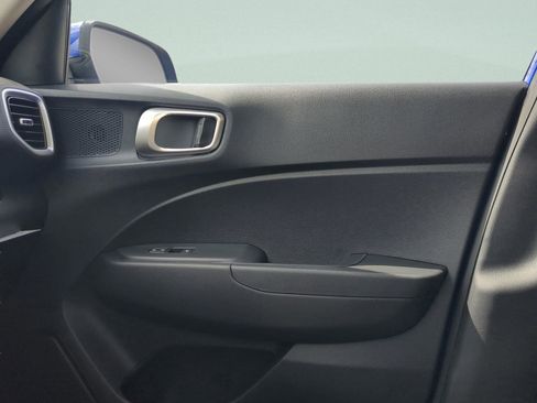 New 2026 Hyundai Venue SE FWD image 28