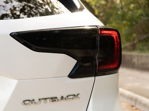 Used 2020 Subaru Outback image 13