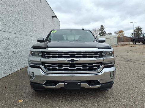 Used 2017 Chevrolet Silverado 1500 LTZ image 2