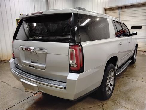 Used 2015 GMC Yukon XL Denali w/ Touring Package image 3