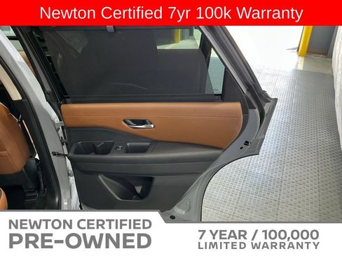 Used 2025 Nissan Pathfinder Platinum AWD/4WD image 48