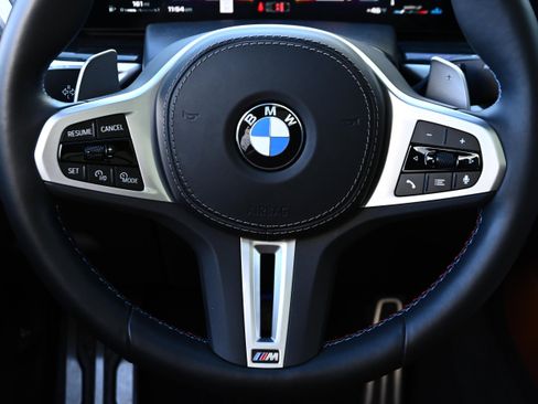 Certified 2025 BMW X6 M60i w/ Executive Package image 30