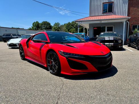 Used 2017 Acura NSX AWD/4WD image 3