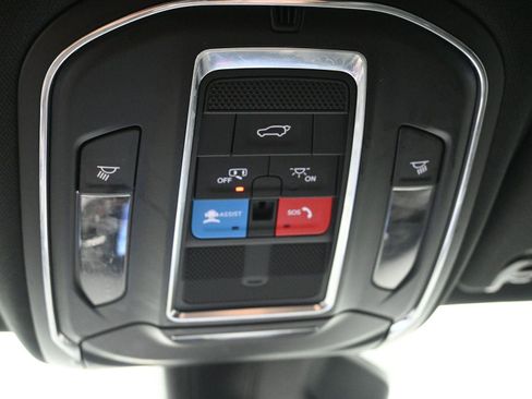 Used 2024 Jeep Wagoneer Series II image 33