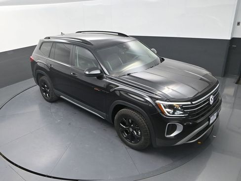 New 2026 Volkswagen Atlas Peak Edition AWD/4WD image 13
