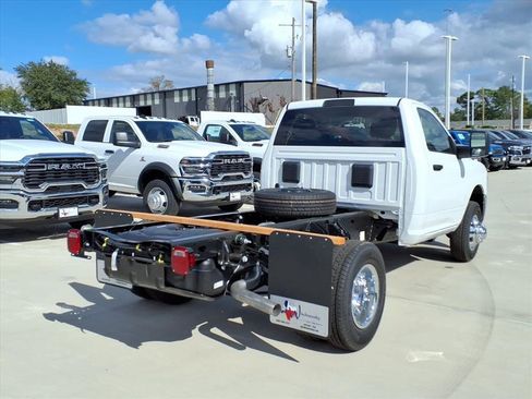 New 2026 RAM 3500 Tradesman w/ Chrome Appearance Group A AWD/4WD image 6