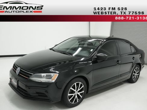 Used 2016 Volkswagen Jetta SE image 1