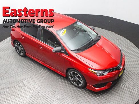 Used 2018 Toyota Corolla iM w/ Carpet Mat Package (TMS) image 3