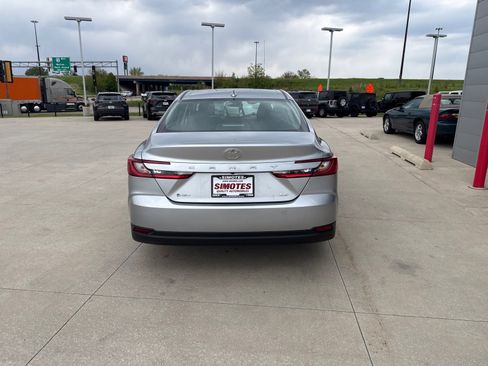 Used 2026 Toyota Camry LE FWD image 3