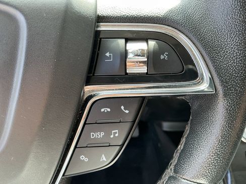 Used 2022 Lincoln Nautilus FWD image 15