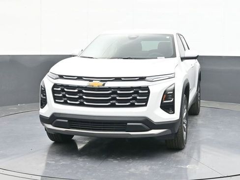 New 2026 Chevrolet Equinox LT w/ Safety and Technology Package FWD image 2