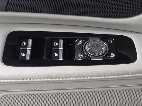 New 2026 Lincoln Nautilus Premier image 23