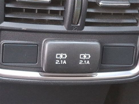 Used 2020 Subaru Forester Limited w/ Popular Package #3 image 11