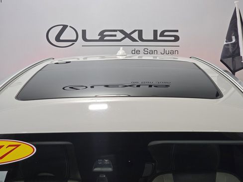 Used 2017 Volvo XC60 T5 Dynamic image 7