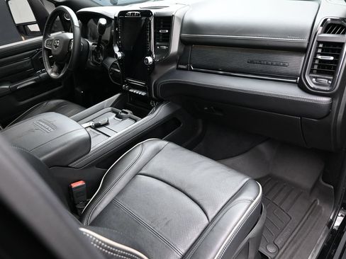 Used 2024 RAM 2500 Limited AWD/4WD image 40